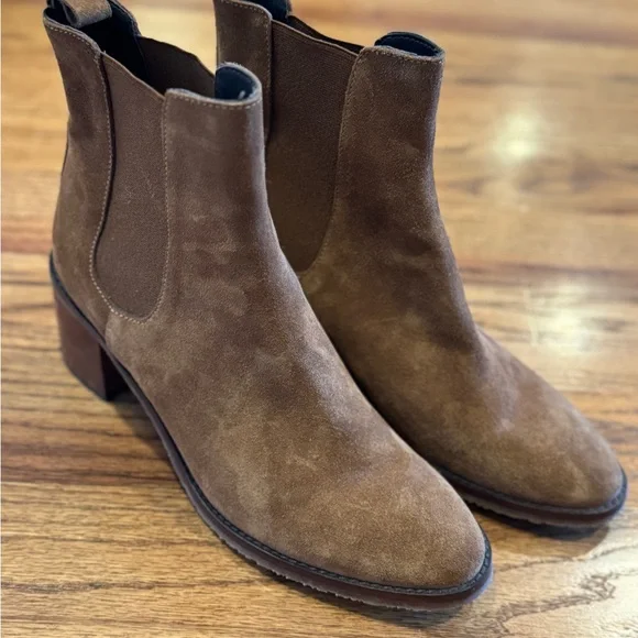 SUNDANCE Catalog Suede Ankle Boots Size 39 (Size 8)  Gorgeous Like New - Picture 9 of 14